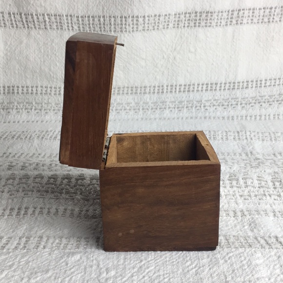 Wood and Brass Tea Storage Box - Picture 7 of 13